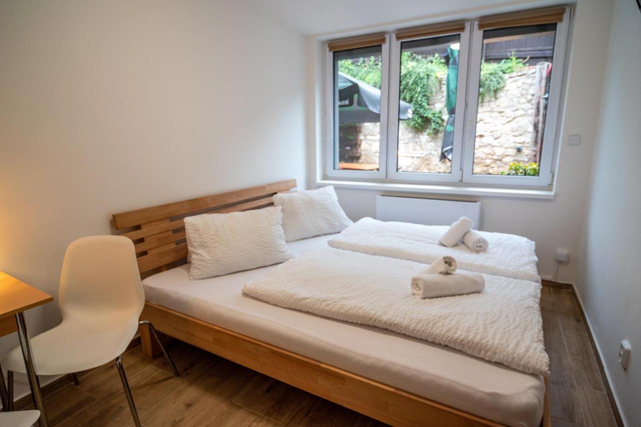 Mikulov - Inn - Hotel S Vinnym Sklepem Venuse Екстер'єр фото