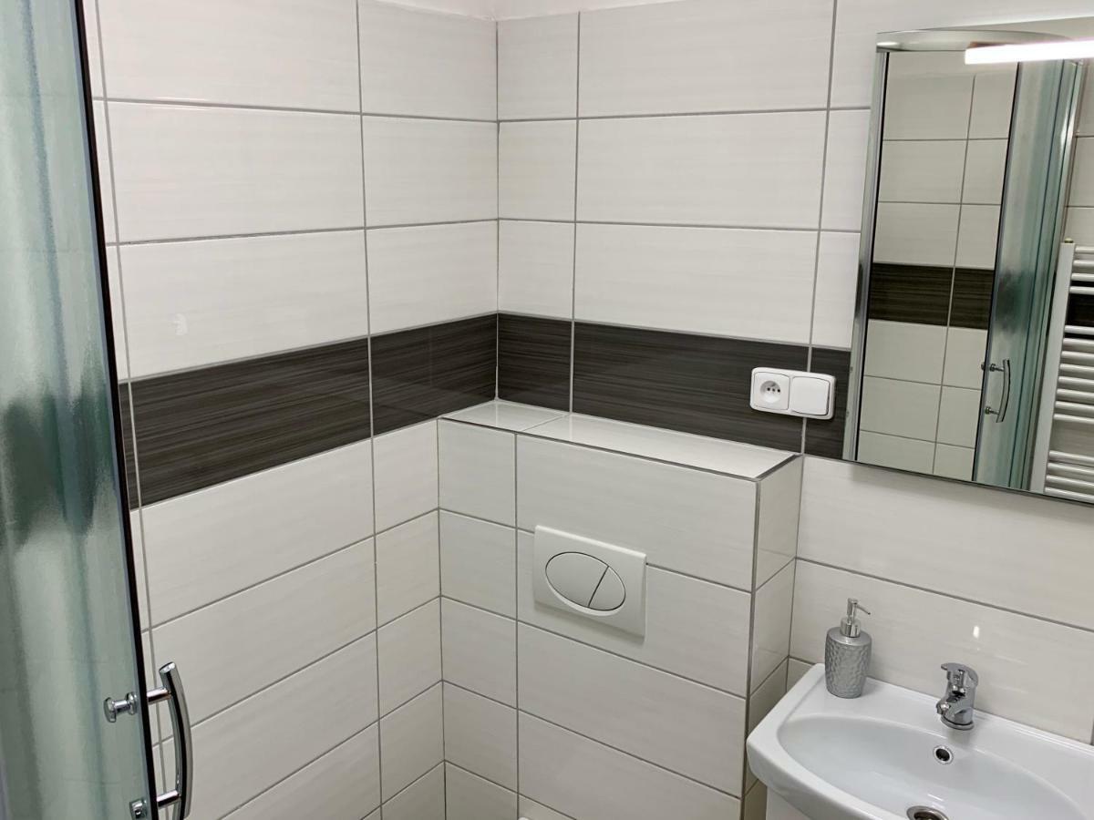 Mikulov - Inn - Hotel S Vinnym Sklepem Venuse Екстер'єр фото